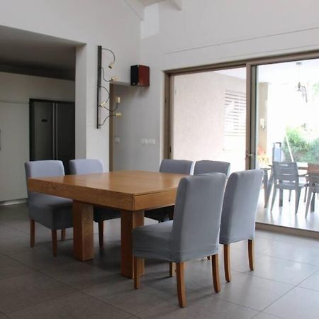Villa קשת בענן Modi'ín Exterior foto
